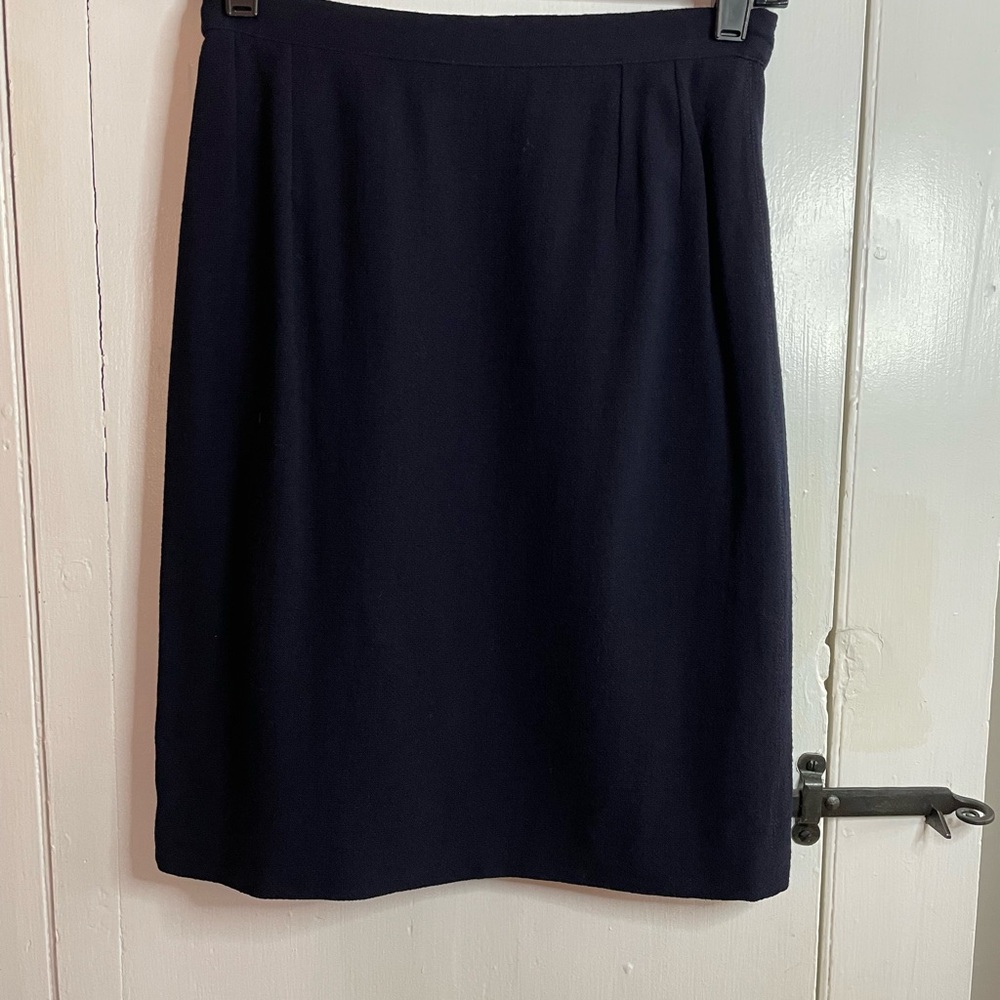 Georgio Armani 100% Wool Made in Italy Classic Navy Pencil Skirt Size 2-4